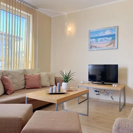 Beachfront Family For 8 Guests *