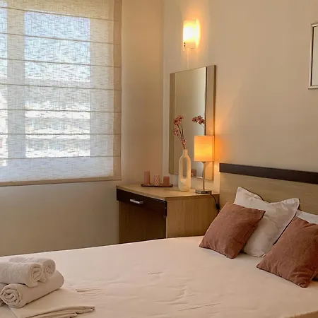 Beachfront Family For 8 Guests 아파트 오브조르