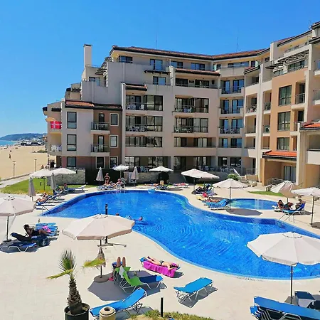 아파트 Beachfront Family For 8 Guests 오브조르