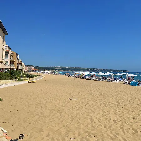 Beachfront Family For 8 Guests * 오브조르