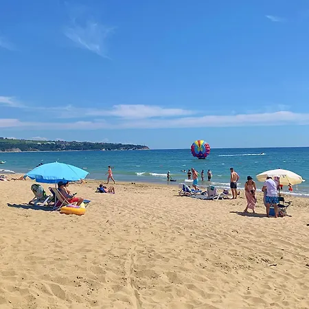 Beachfront Family For 8 Guests *