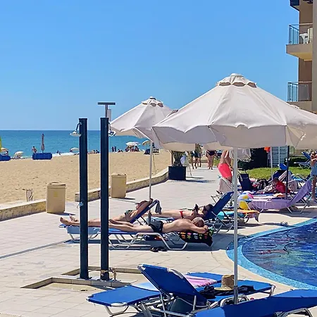 Beachfront Family For 8 Guests * 오브조르
